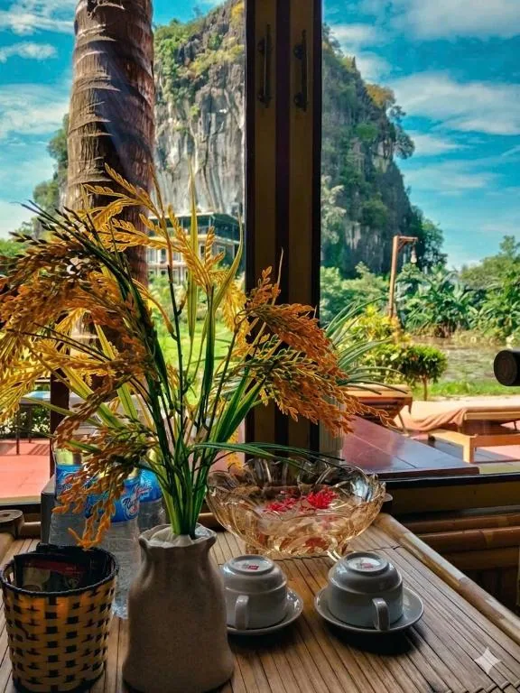 Deluxe Double Bungalow with Garden View — Tam Coc Horizon Bungalow